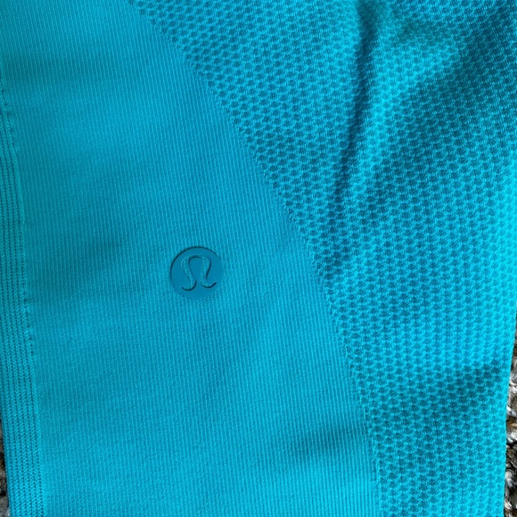 Lululemon Teal Capris - Picture 3 of 4